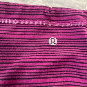 Lululemon purple stripe contoured running gaiter